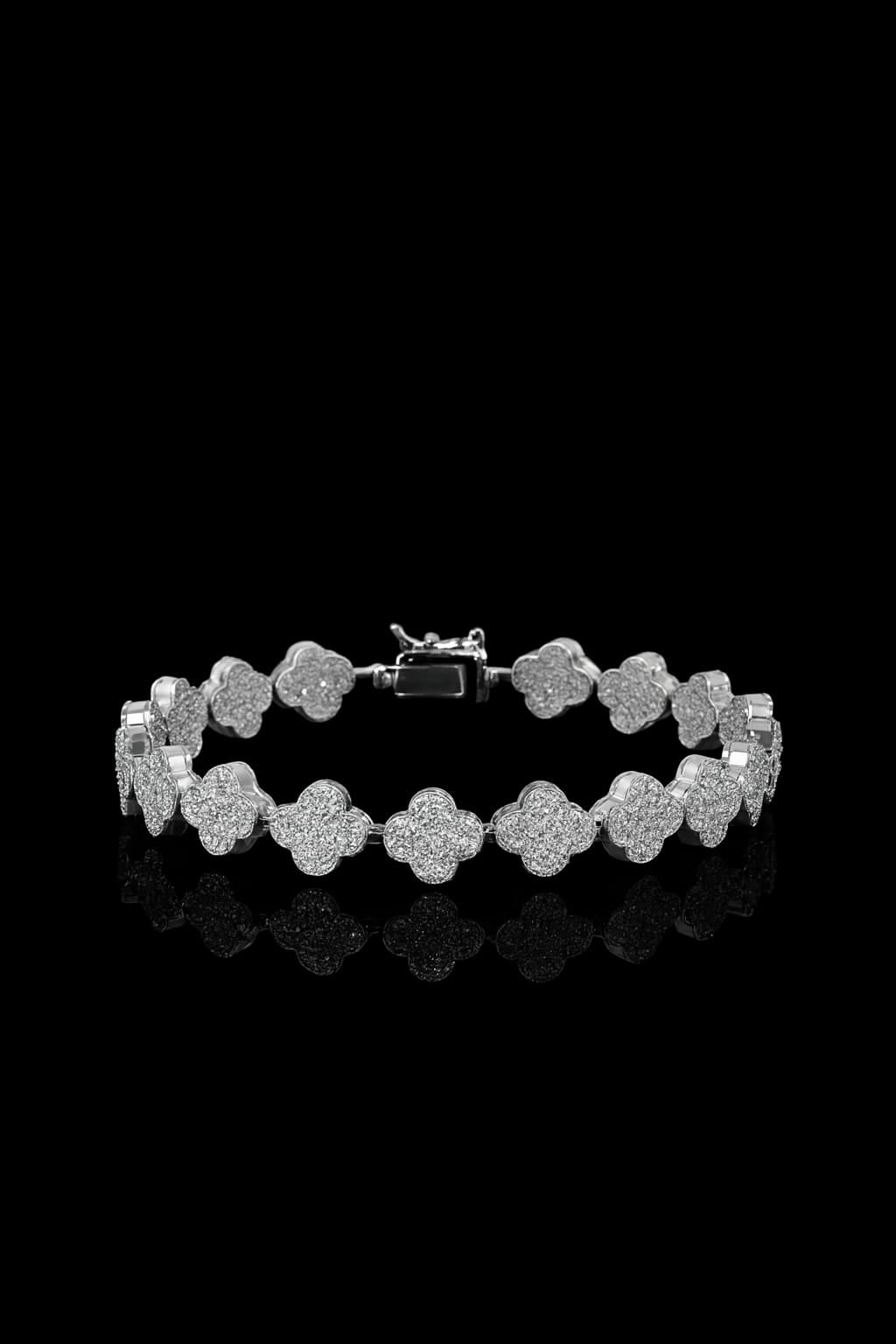 Lucky Clower Bracelet